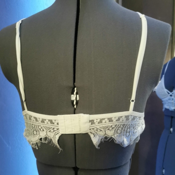 Me to We white lace polka dot Bralette - Picture 2 of 2